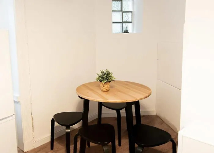Great Three Bedroom Apartment