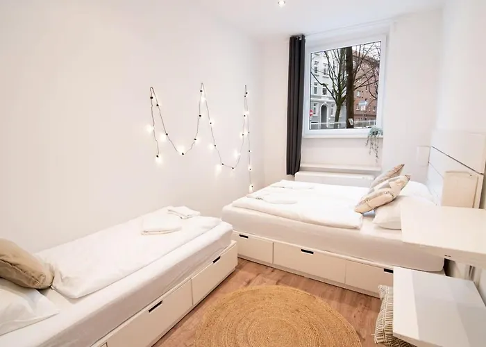 Apartment Great Three Bedroom