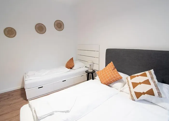 Great Three Bedroom Apartment Hamburg