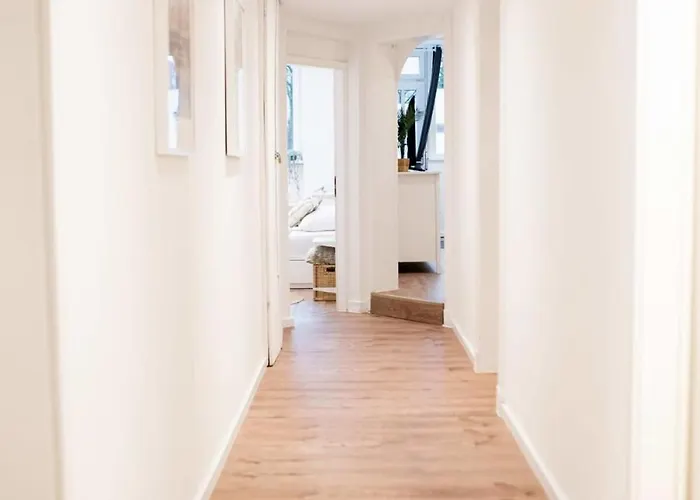 Great Three Bedroom Apartment *